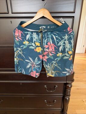 Billabong Teal Floral Men’s Board Shorts with Pink & Yellow Accents
